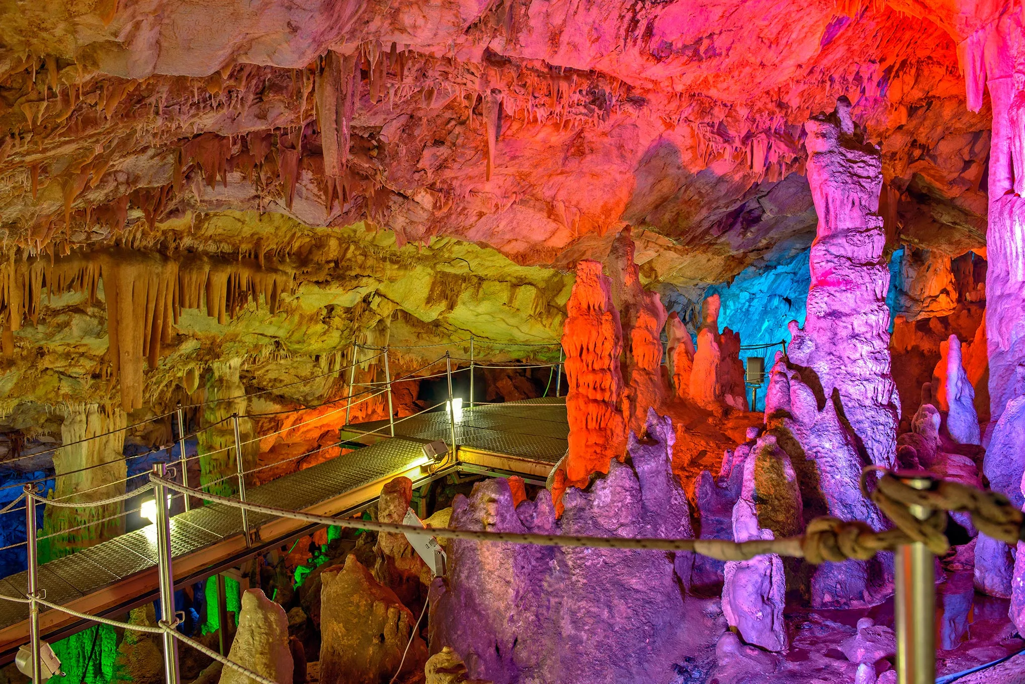 Sea Angel Travel | Van Transfers & Private Trips in Chania | Sea Angel Travel | Van Transfers & Private Trips in Chania | The stalactite cave Sfendoni crete Trip