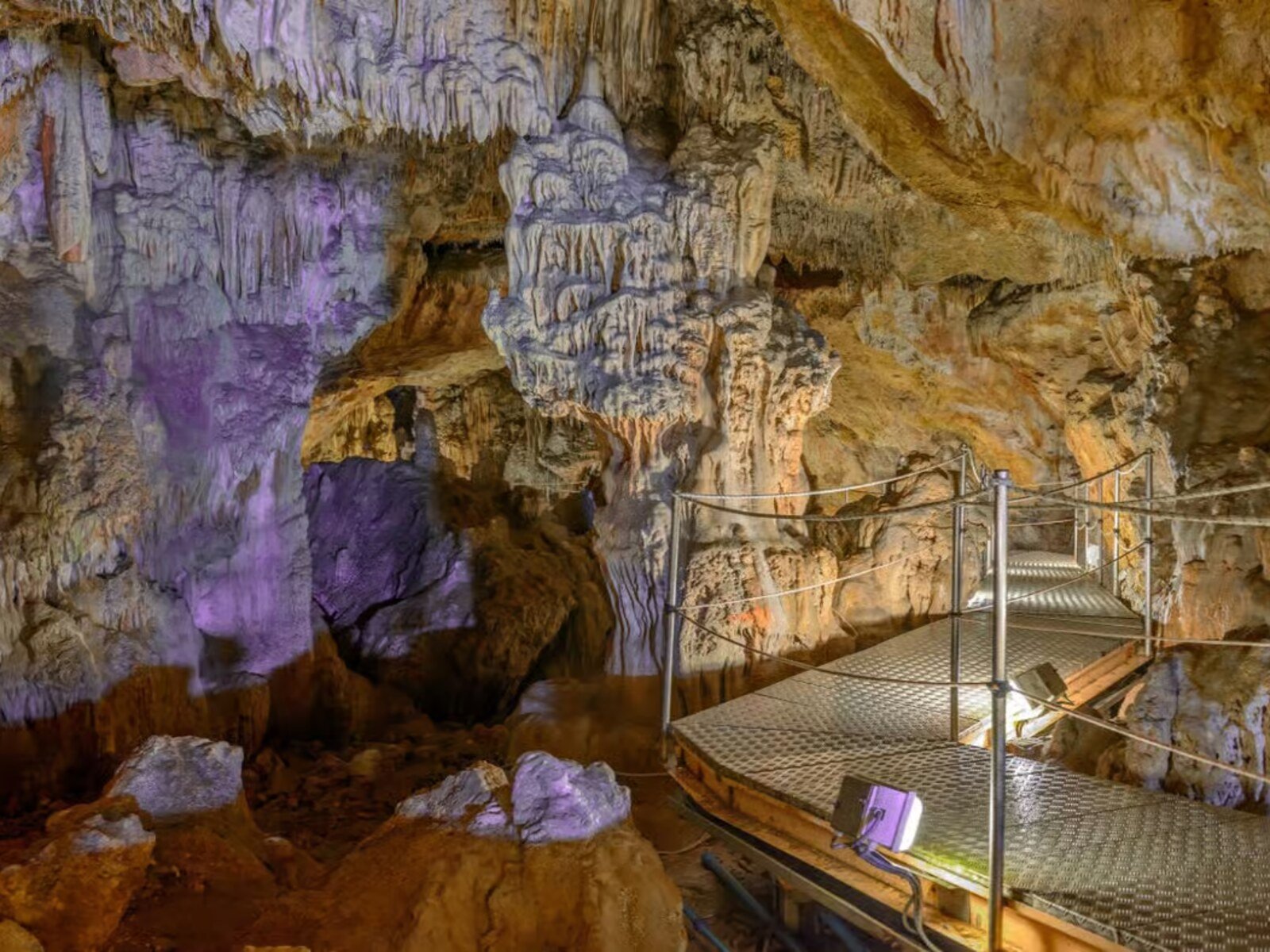 Sfendoni Cave Sea Angel Travel Chania Crete van transfer 04